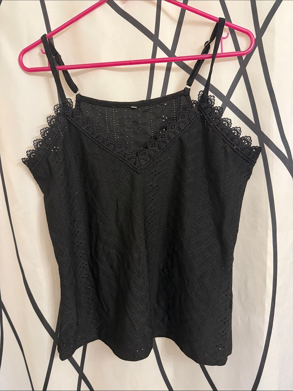 NWOT Black Lace-Trim Eyelet Cami Top - Women’s - Large